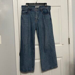 Abercrombie Low Rise Ultra Loose Jean Size 27 XS Extra Short